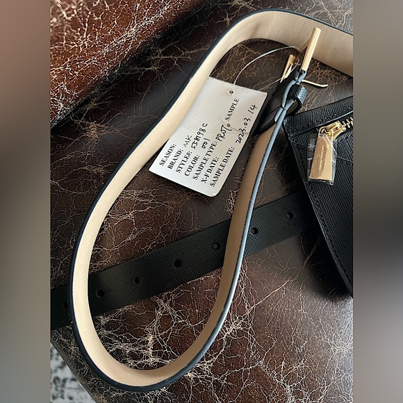 Michael Kors | Sample Belt Bag (Black) - Picture 4 of 5